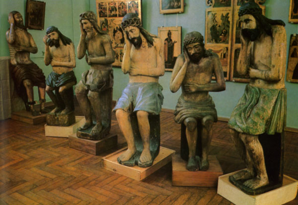 Народная деревянная скульптура XVIII-XIX веков
